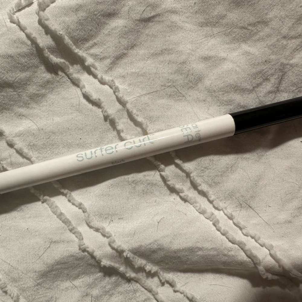 Tarte ‘surfer curl’ eyeliner